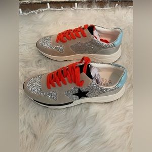 Oasis Society Sneakers